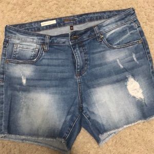 Kut from the Kloth Gidget Frey Shorts